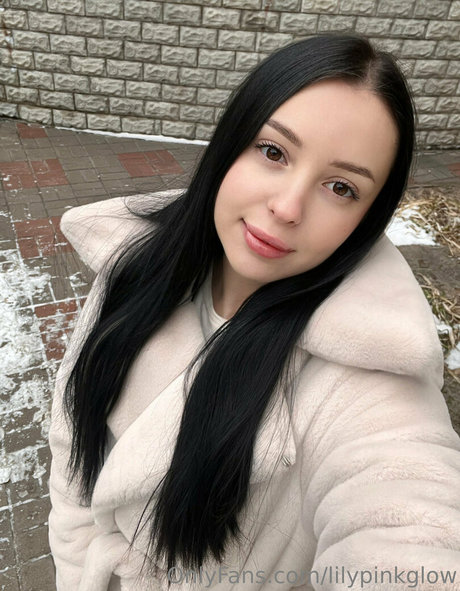 lilypinkglow star hot photo