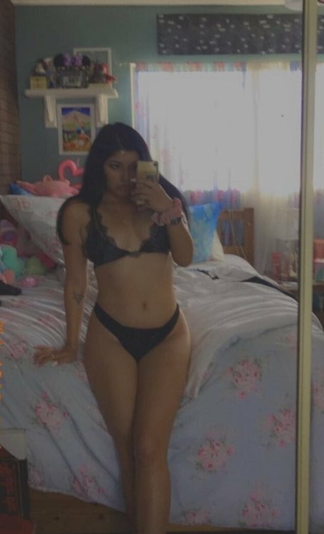 vampaliciousss model nude images