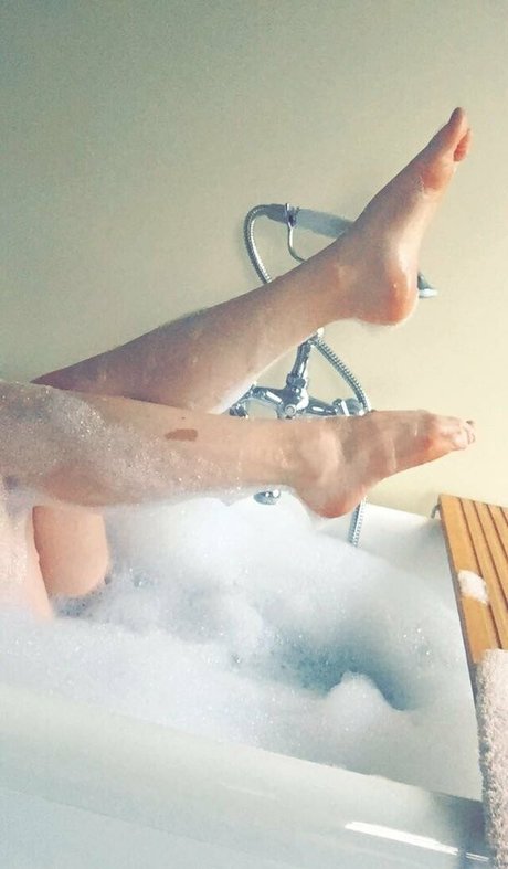 lilyevansfree star pretty pic