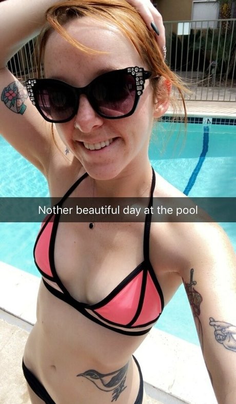 lilyevansfree model sexy photos