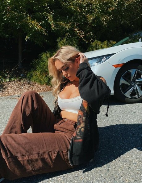 Nikita Dortch star free images