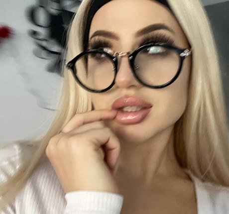 Makeeva69 star nudes img