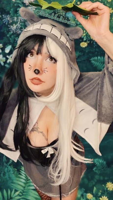 Triflindevore hot actress photos