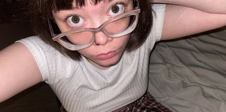 Lilac Lullaby pornstar adult archive