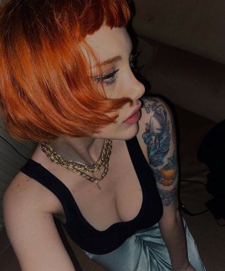 anthealefteria nudes model pic