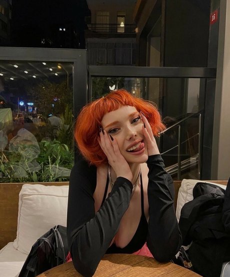 anthealefteria perfect model img