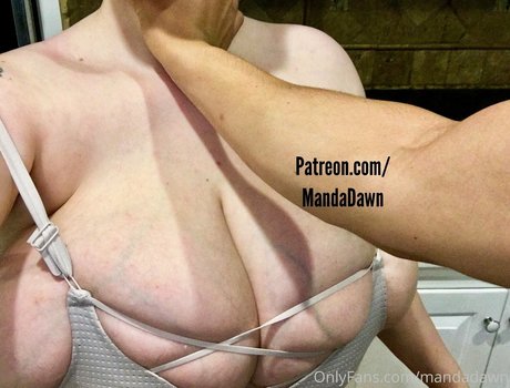 mandadawn nice actress image