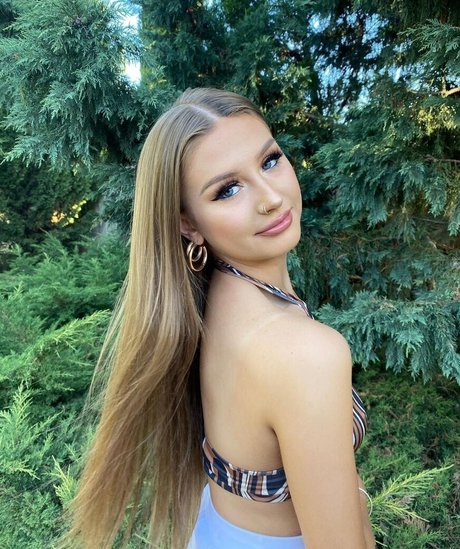 Stacey Hoult model erotic image