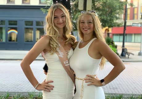 Hannah Alyssa Woods porn model galleries