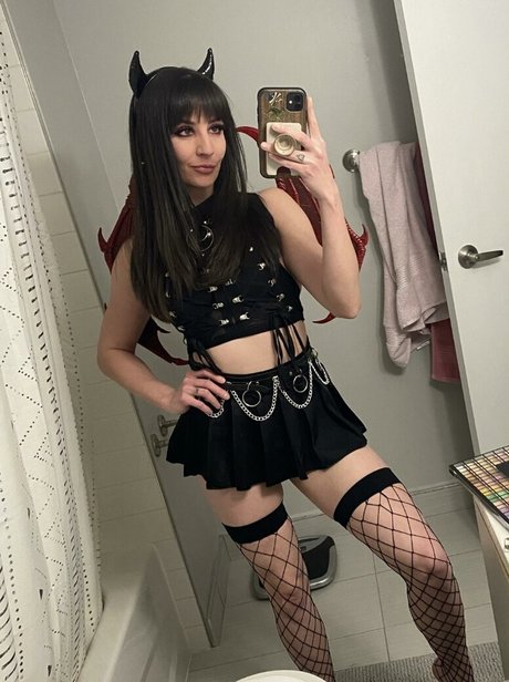 The Naughty Peach perfect pornstar photo