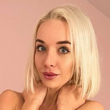 blonde lady high quality pornstar gallery