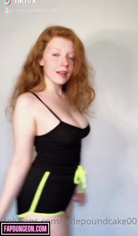 Littlepoundcake naked pornstar picture