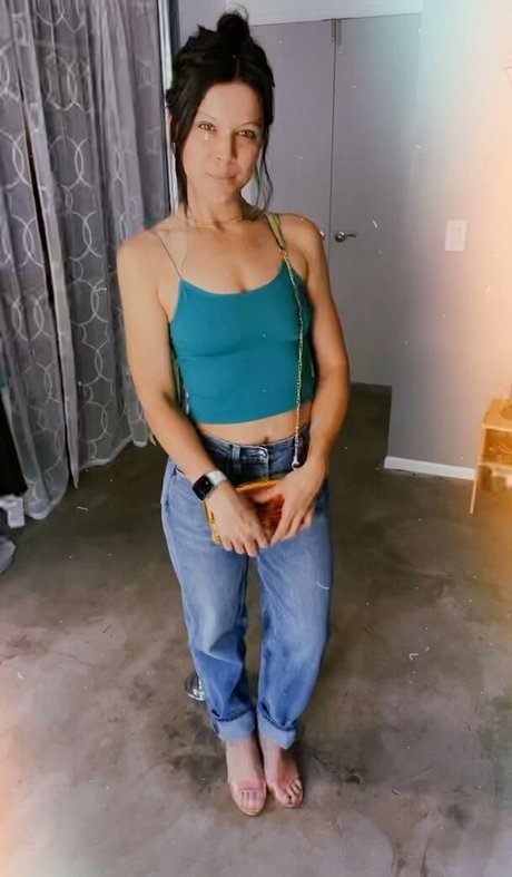 Kora Raw nice actress photo