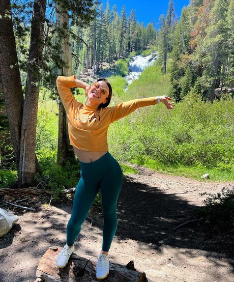 Kora Raw hot star img