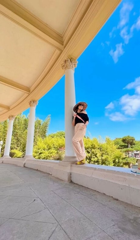 Kora Raw star top photos