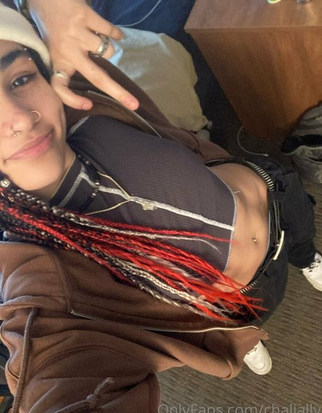 chalially model perfect image