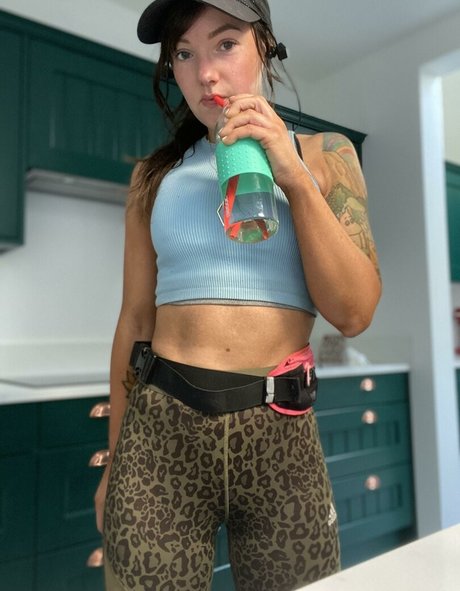 Maisey Brooks free star gallery