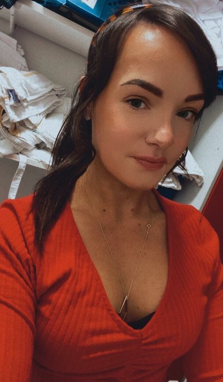 Maisey Brooks beautiful star photo