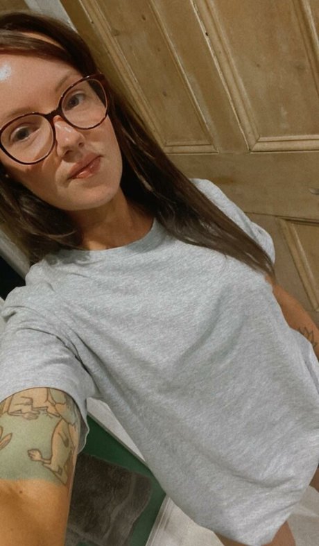 Maisey Brooks best model pictures