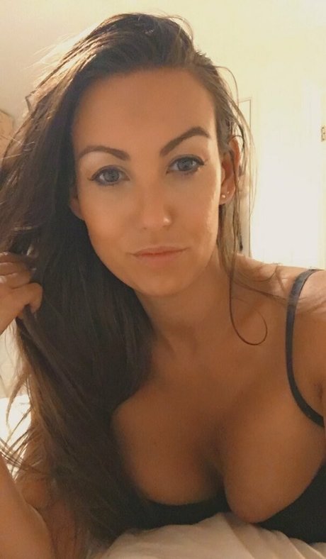 oliviacyd1 sex model gallery