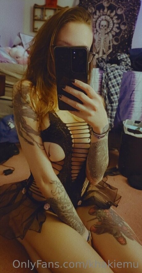 khakiemu pornstar picture