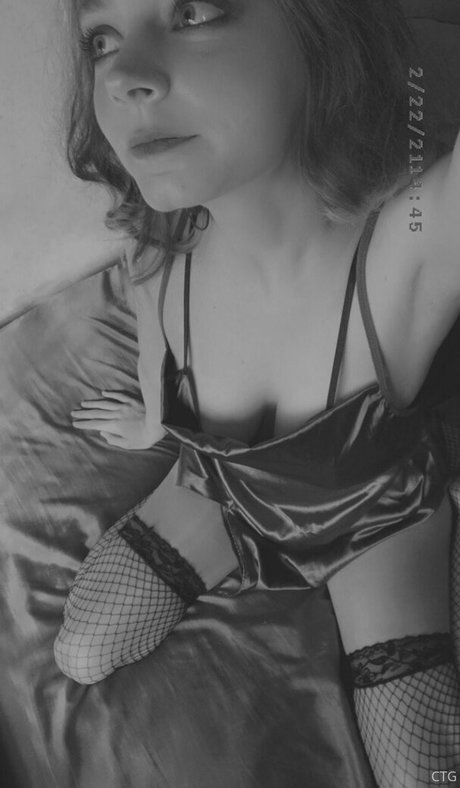 cheycheytaylor sexy actress pic