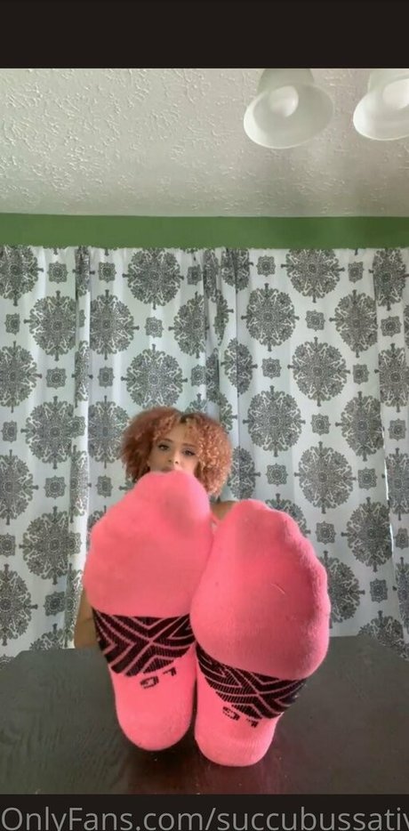 succubussativa top model picture