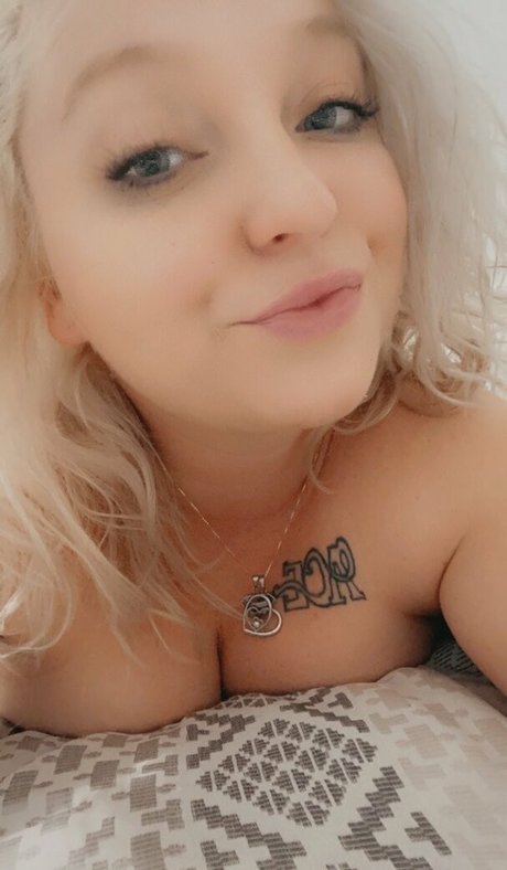 mommithiccc star erotic pic