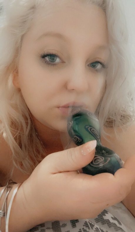 mommithiccc star hd image