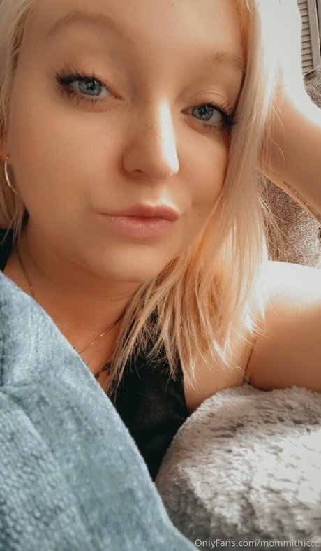 mommithiccc pornographic actress archive