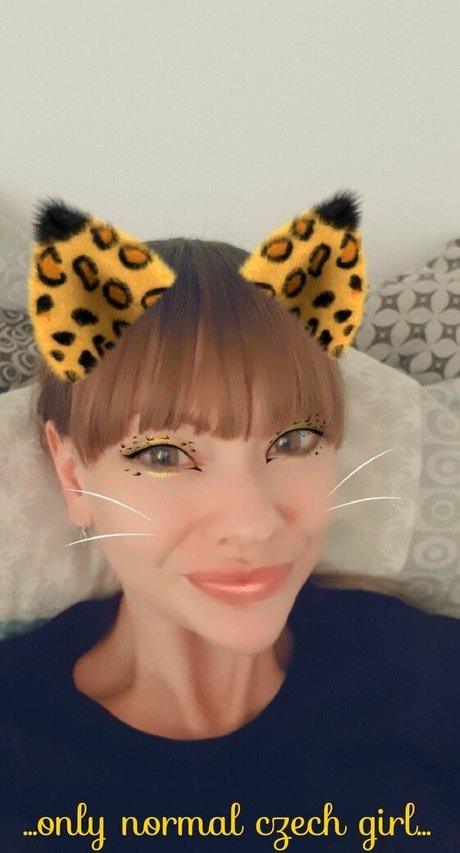 sandy ambrosia model perfect images