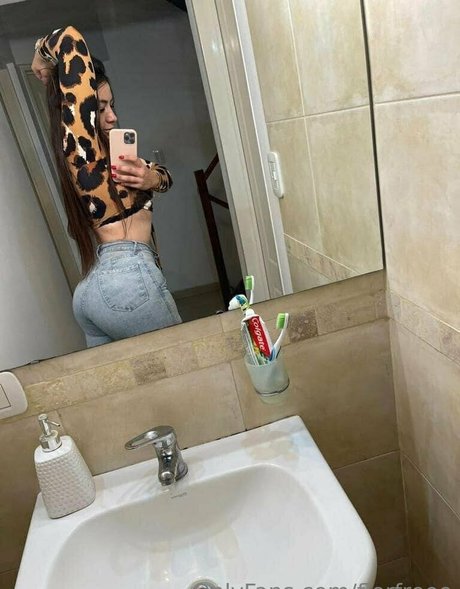 florfreee sex model image