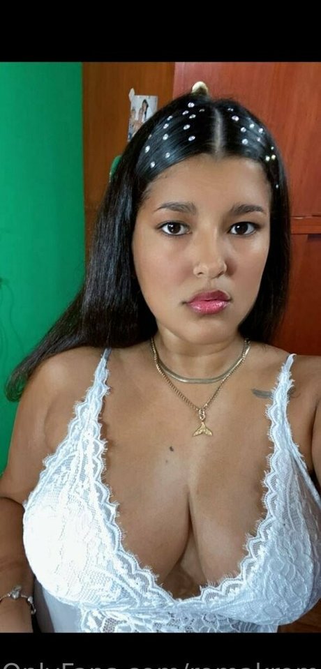 romakromm model perfect pictures