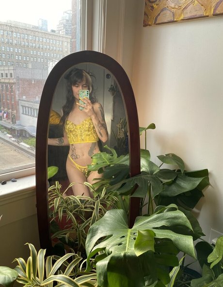 whoreticulture free actress picture