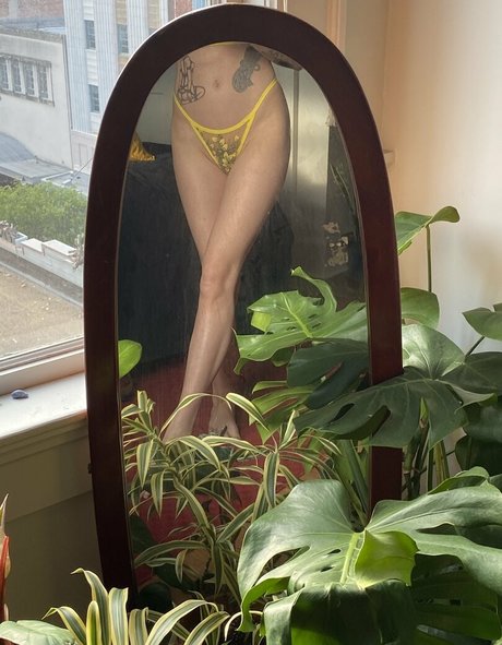 whoreticulture star hot archive