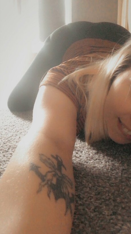 kayy lovee model nudes archive