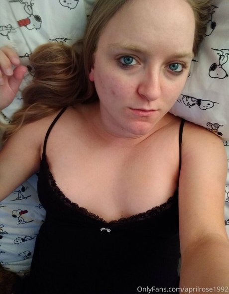 aprilrose1992 hot star image