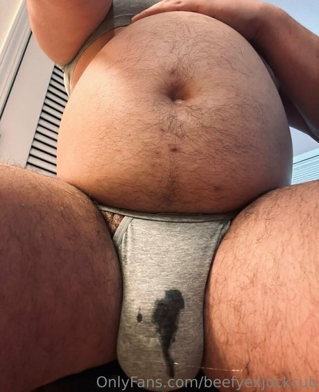 beefyexjockcub exclusive star image