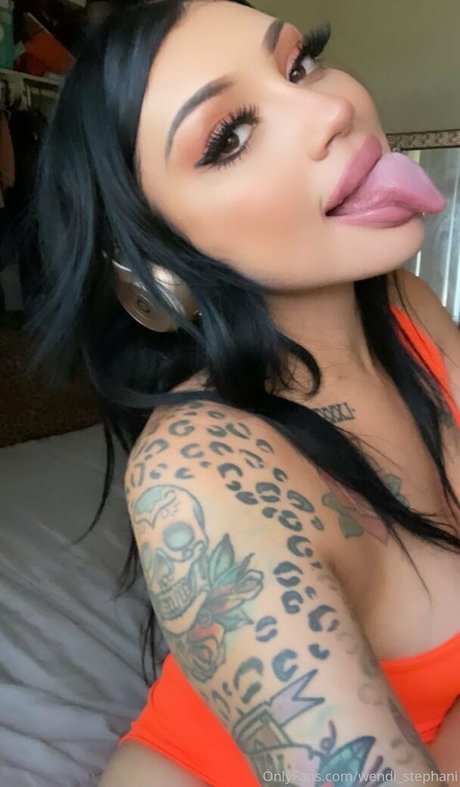 wendi stephani model image