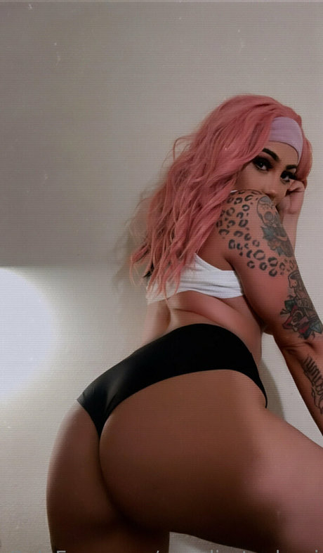 wendi stephani exclusive star photos