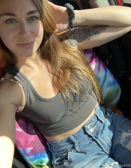 erintakesrequests exclusive actress pic