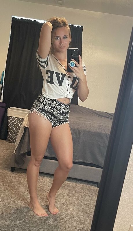 erintakesrequests pretty pornstar pics