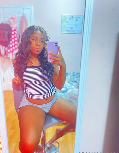 armilann art model photo