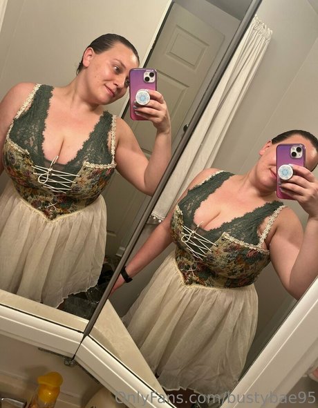 Bustybae95 pornstar perfect image