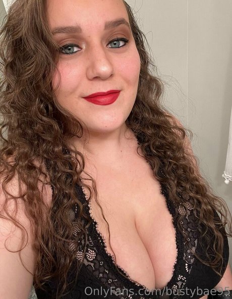 Bustybae95 model erotic archive
