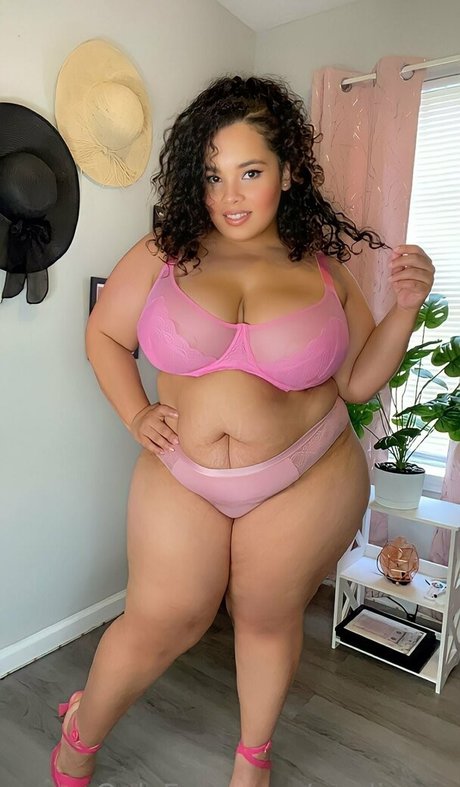 cardisego model pretty image