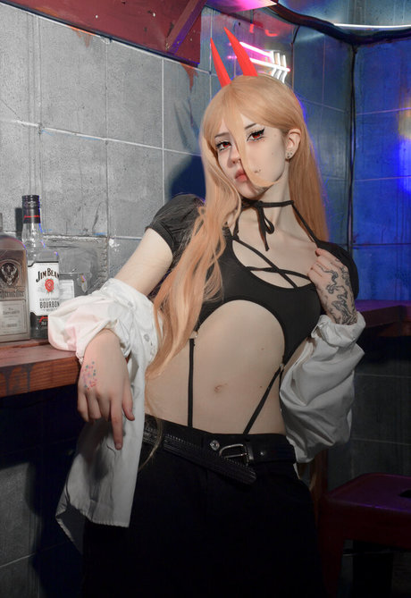 Flutterow star exclusive image