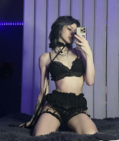 Flutterow sexy pornstar photos