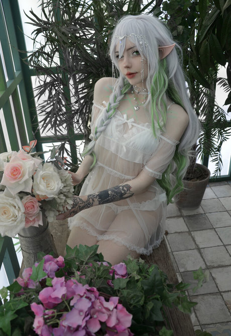 Flutterow perfect actress pictures