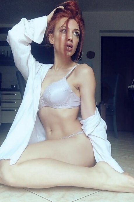 Martina Amoro model exclusive images